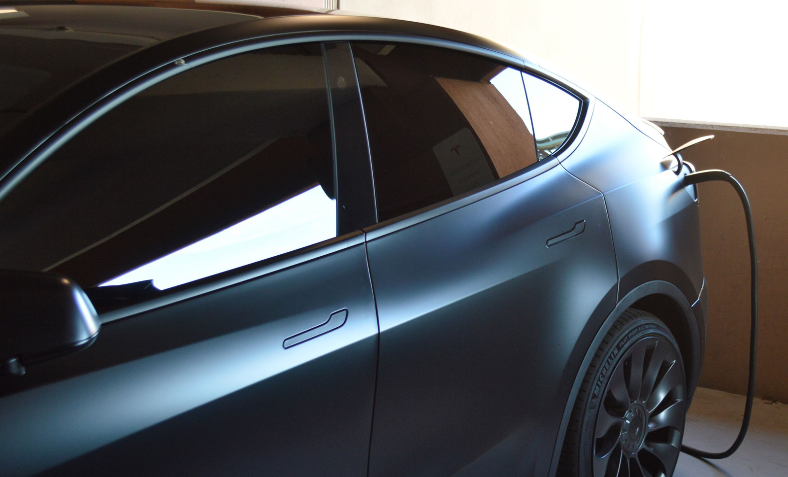Things you need to know about chrome vinyl wrap film